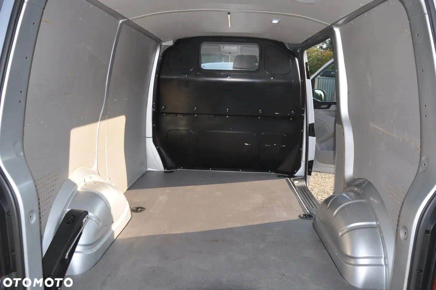 Volkswagen Transporter - 33