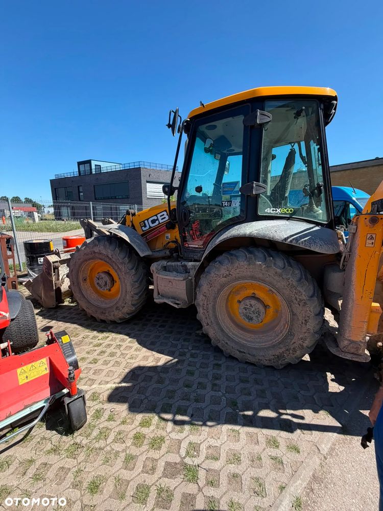 JCB 4CX - 3