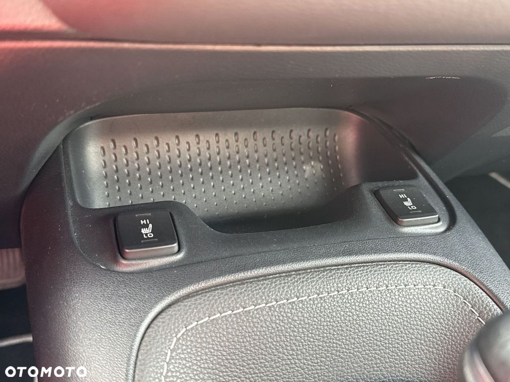 Toyota Corolla 2.0 Hybrid Comfort - 20
