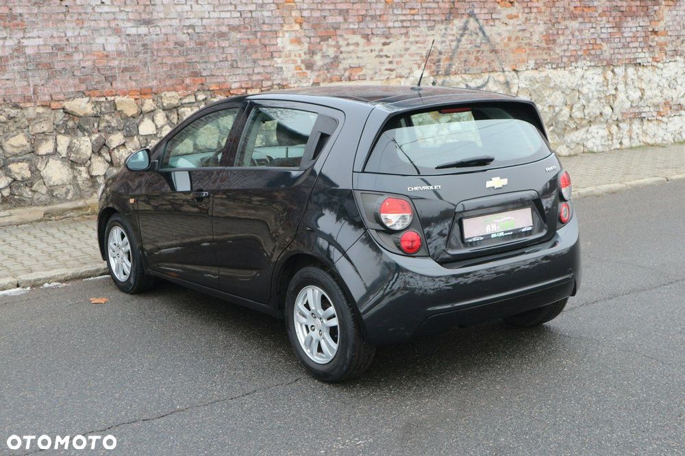 Chevrolet Aveo 1.2 LT - 15