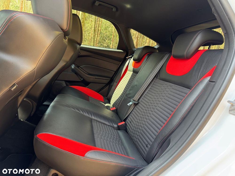 Ford Focus 2.0 EcoBoost ST mit Leder-Sport-Paket - 14