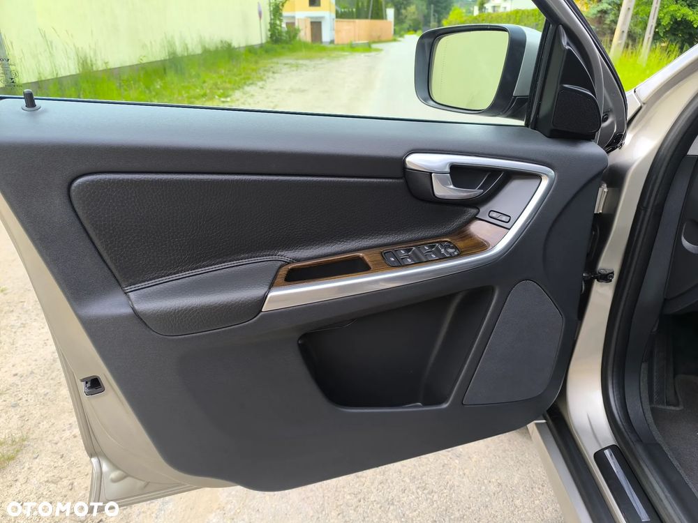 Volvo XC 60 D3 Momentum - 14