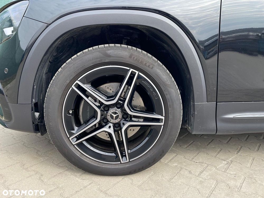 Mercedes-Benz GLB - 18