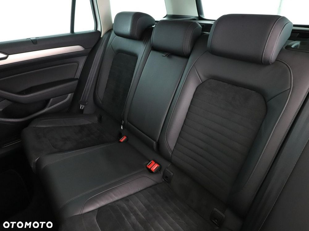Volkswagen Passat Variant 1.5 TSI OPF DSG Highline - 18