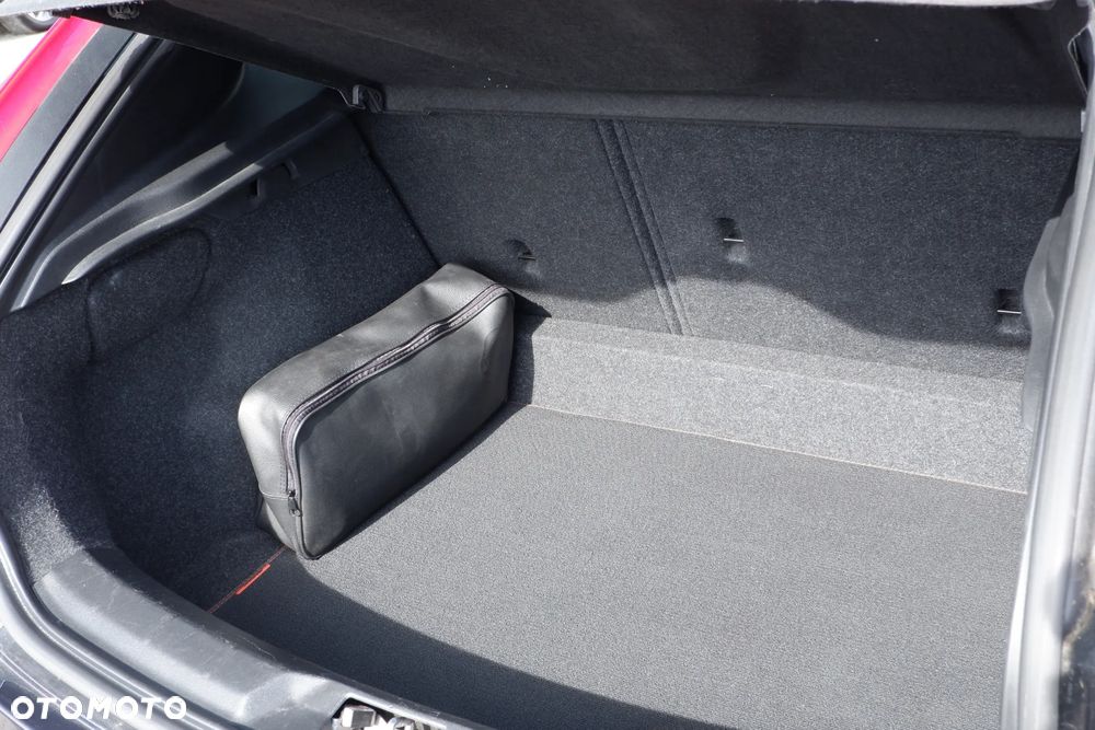 Volvo V40 D2 Powershift Ocean Race - 13