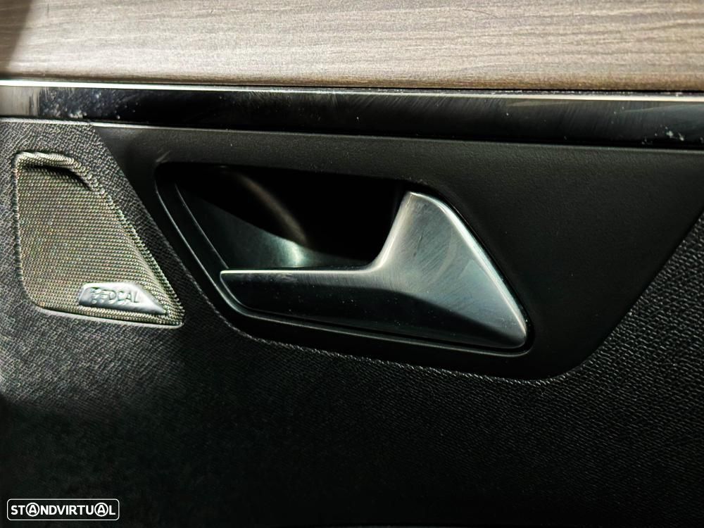 Peugeot 3008 1.6 Hybrid4 GT Pack e-EAT8 - 30