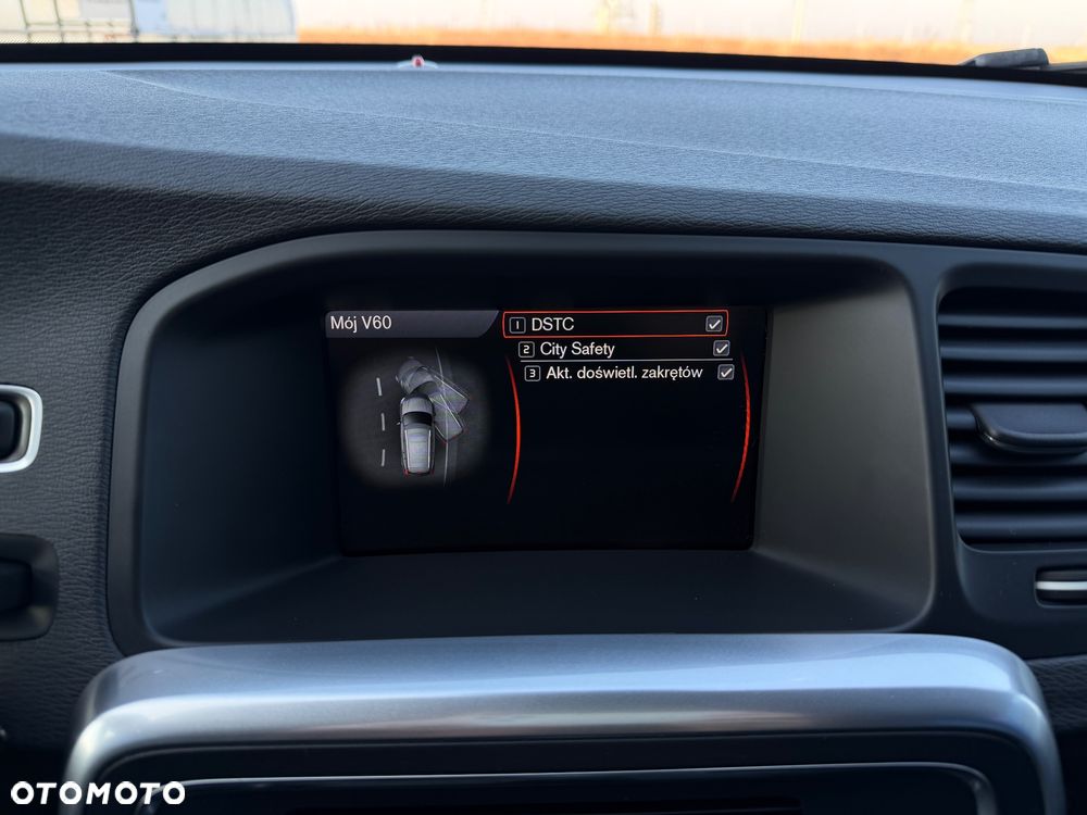 Volvo V60 D3 Summum - 24