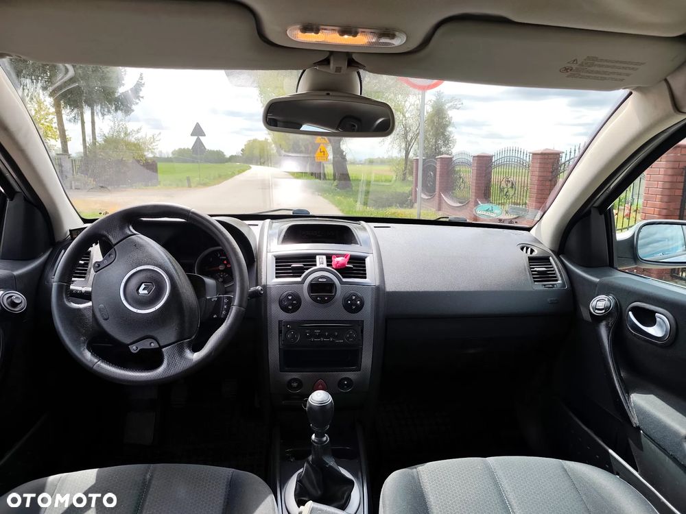 Renault Megane 2.0 Luxe Expression - 11