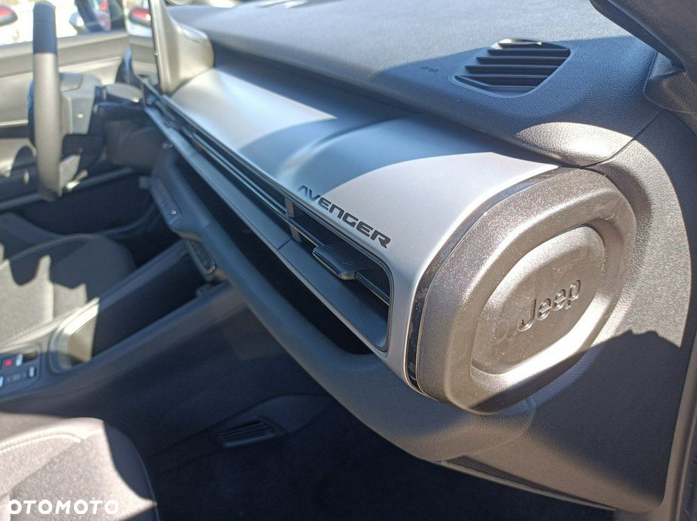 Jeep Avenger - 8