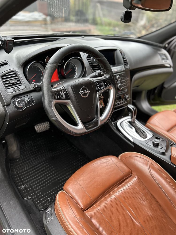Opel Insignia - 1