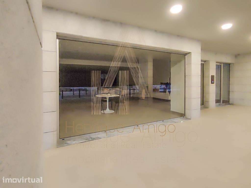 Luxuoso espaço comercial na 1º linha da praia - Grande imagem: 3/7