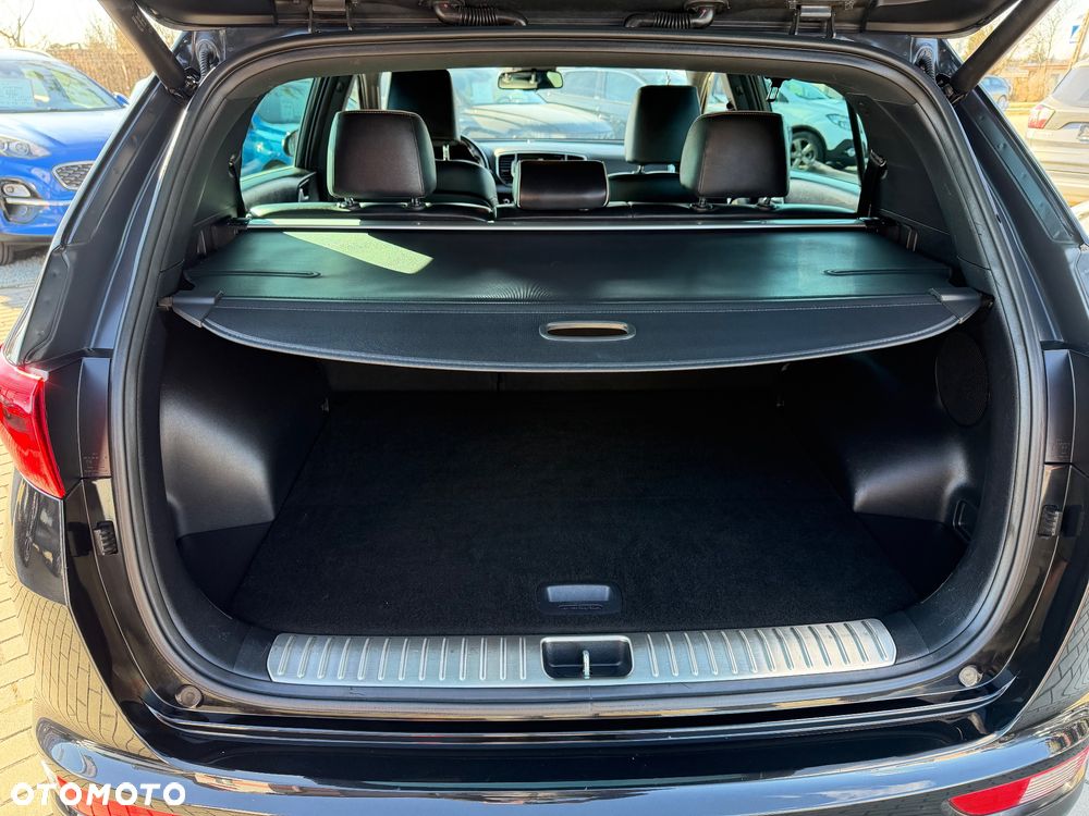 Kia Sportage 2,0 CRDI AWD GT Line - 32