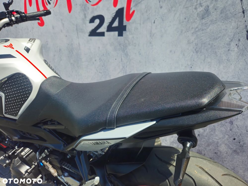 Yamaha MT - 32
