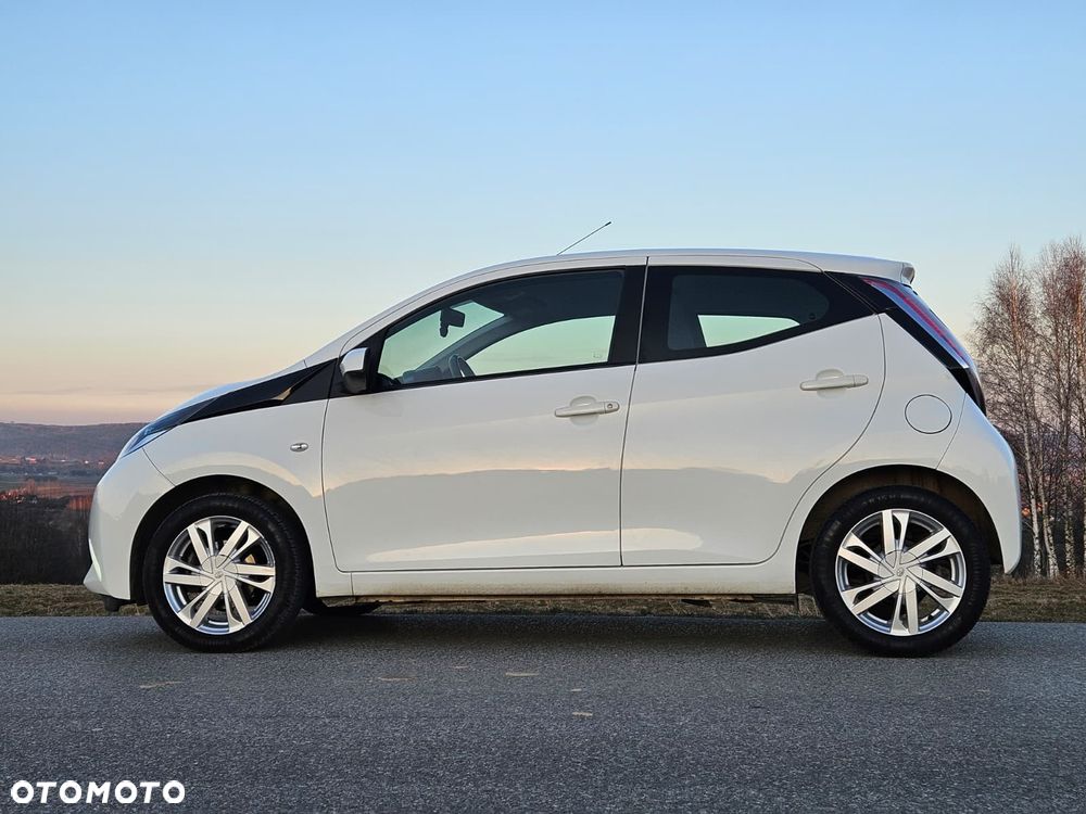 Toyota Aygo x-play - 7