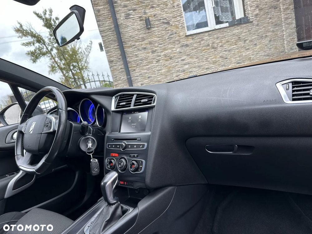 DS Automobiles DS 4 Crossback - 17