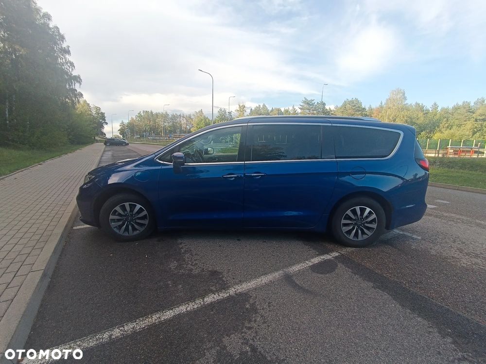 Chrysler Pacifica - 13