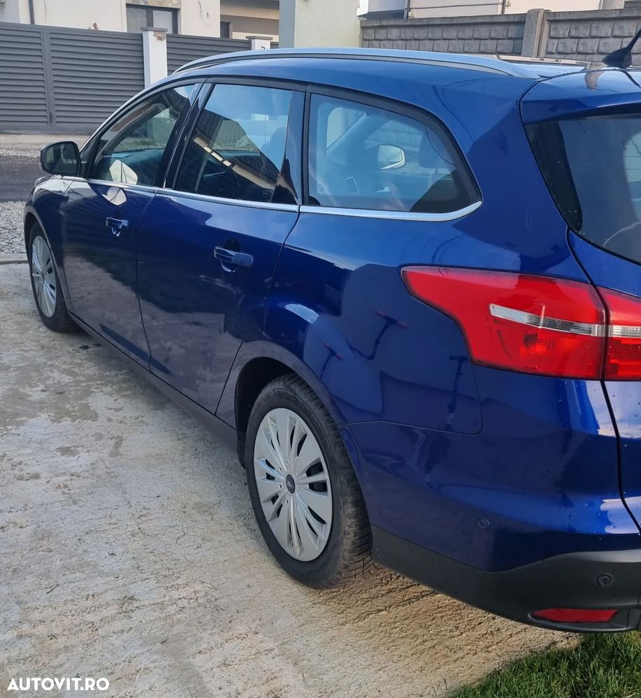 Ford Focus 1.5 TDCi Powershift Titanium - 3