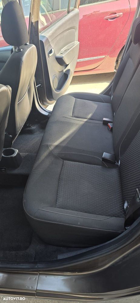 Dacia Logan 0.9 TCe 90 CP Prestige - 34