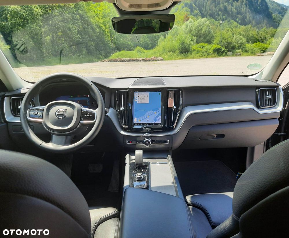 Volvo XC 60 B4 D Plus Dark - 7