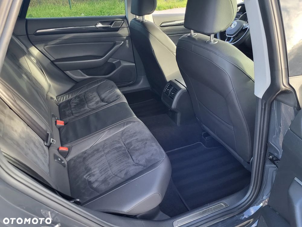 Volkswagen Arteon 2.0 TDI SCR DSG R-Line - 4