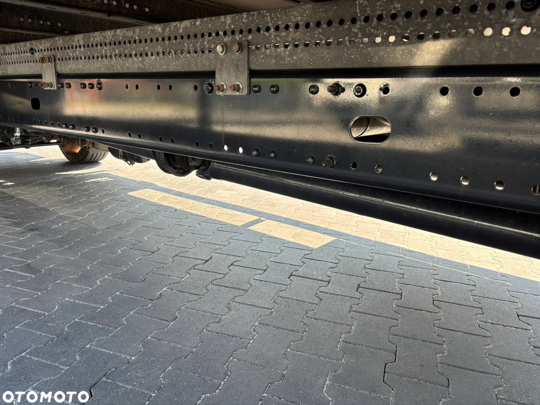 MAN TGL 12.250 Kontener Dł 7,20 m - 8