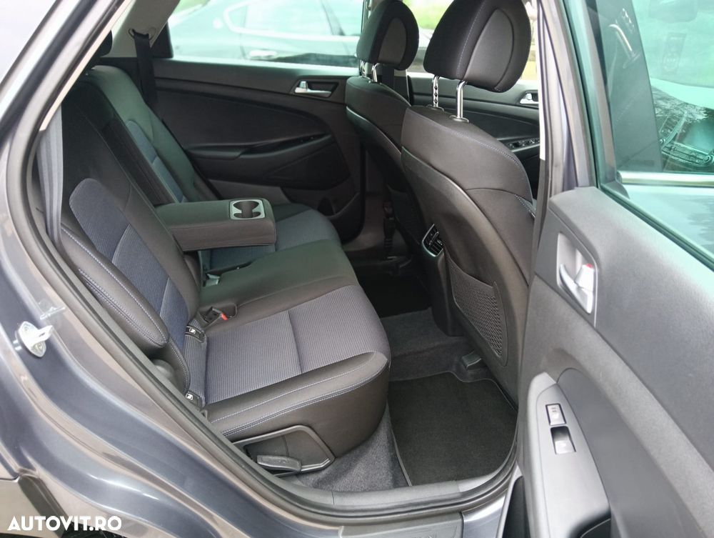 Hyundai Tucson blue 1.7 CRDi 2WD DCT Style - 28
