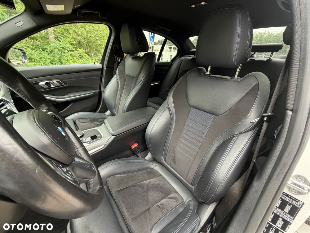 BMW Seria 3 330i xDrive M Sport sport - 12