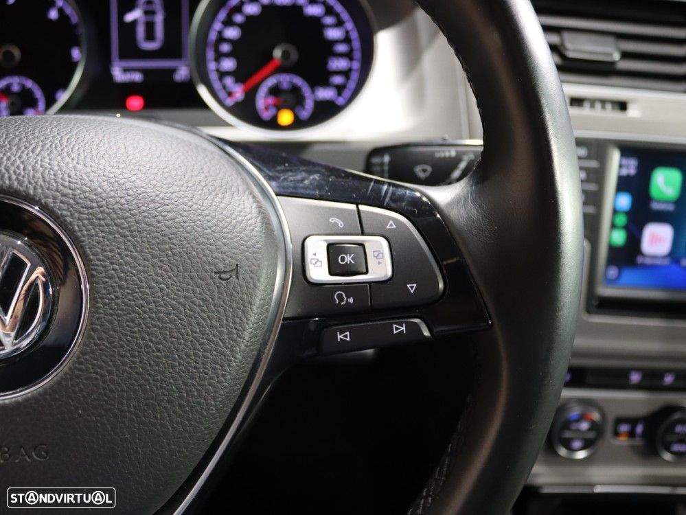 VW Golf 1.6 TDi BlueMotion Confortline - 19