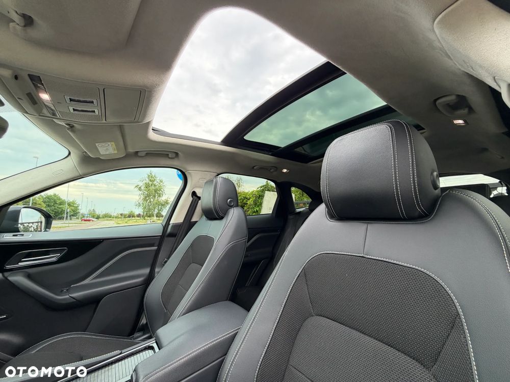 Jaguar F-Pace 2.0 i4D AWD R-Sport - 23