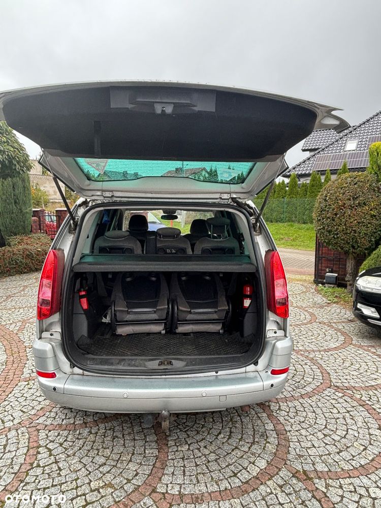 Peugeot 807 140 Family - 9