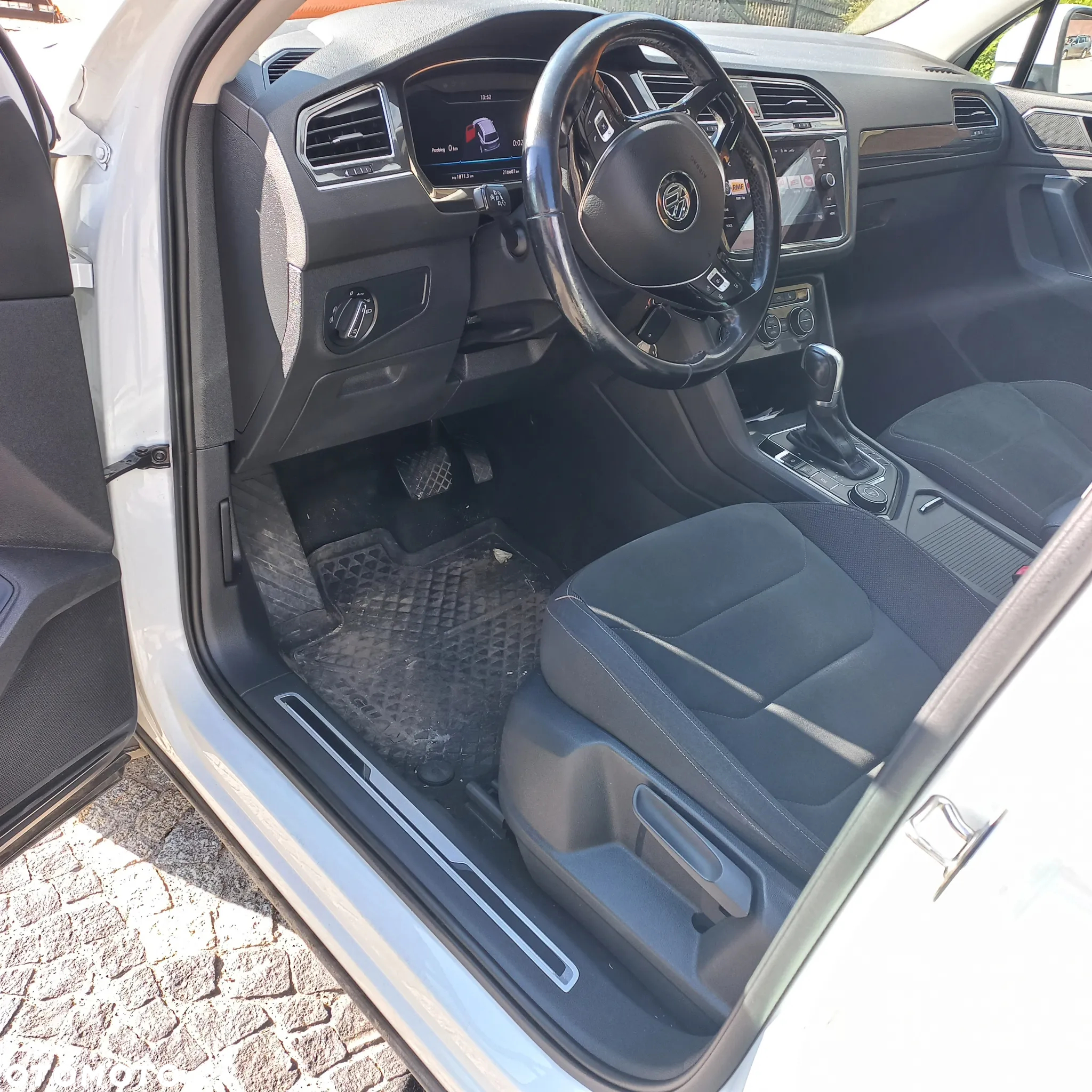 Volkswagen Tiguan 2.0 TDI SCR 4MOTION DSG Highline - 8