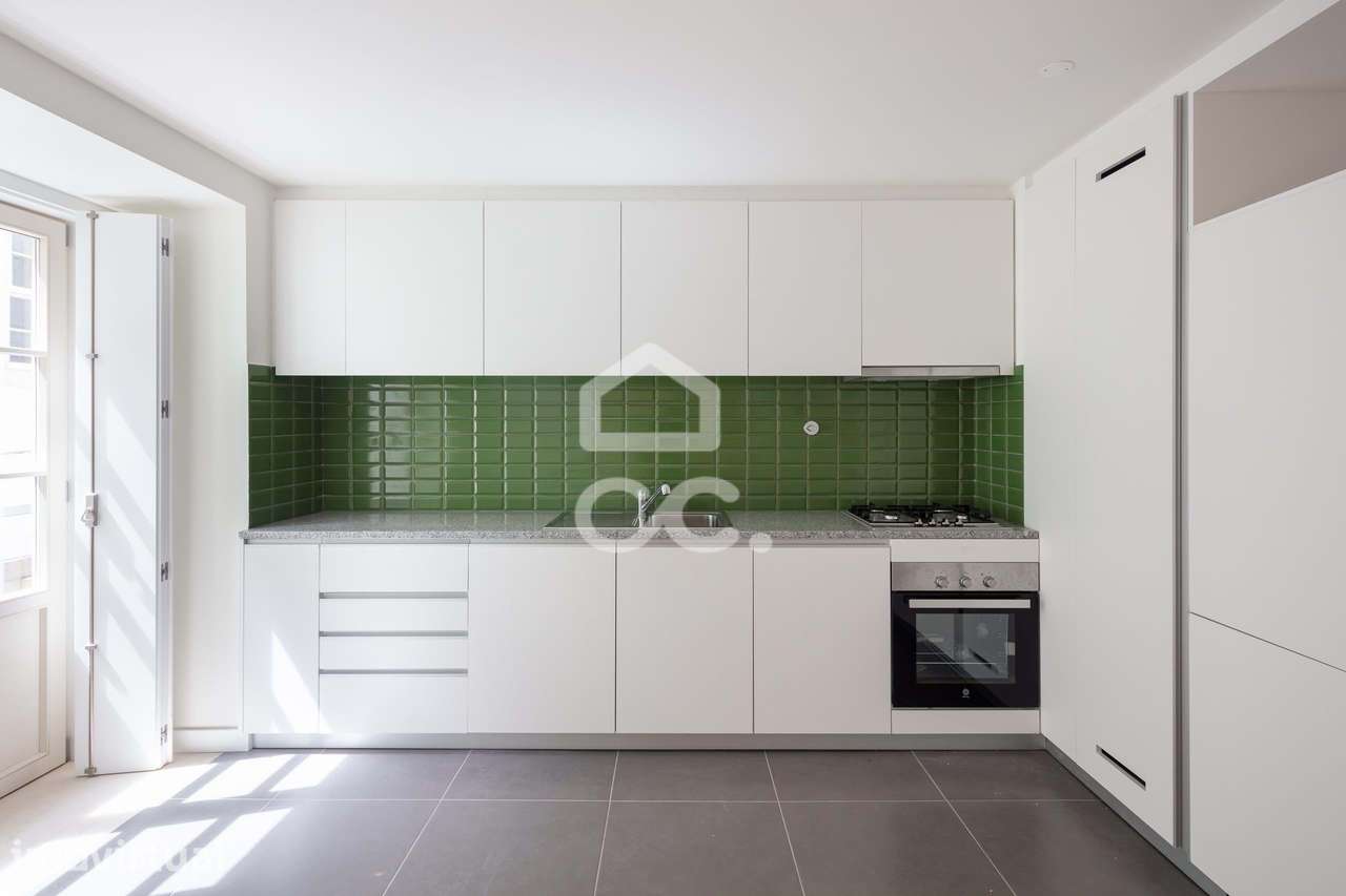 Apartamento T2 semi-novo junto á Universidade de Coimbra. - Grande imagem: 2/17