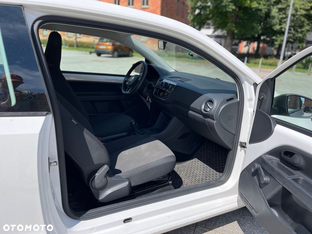 Volkswagen up! 1.0 move - 13