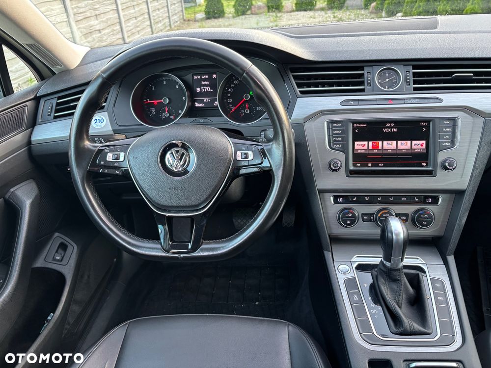 Volkswagen Passat 2.0 TDI (BlueMotion Technology) DSG Comfortline - 20