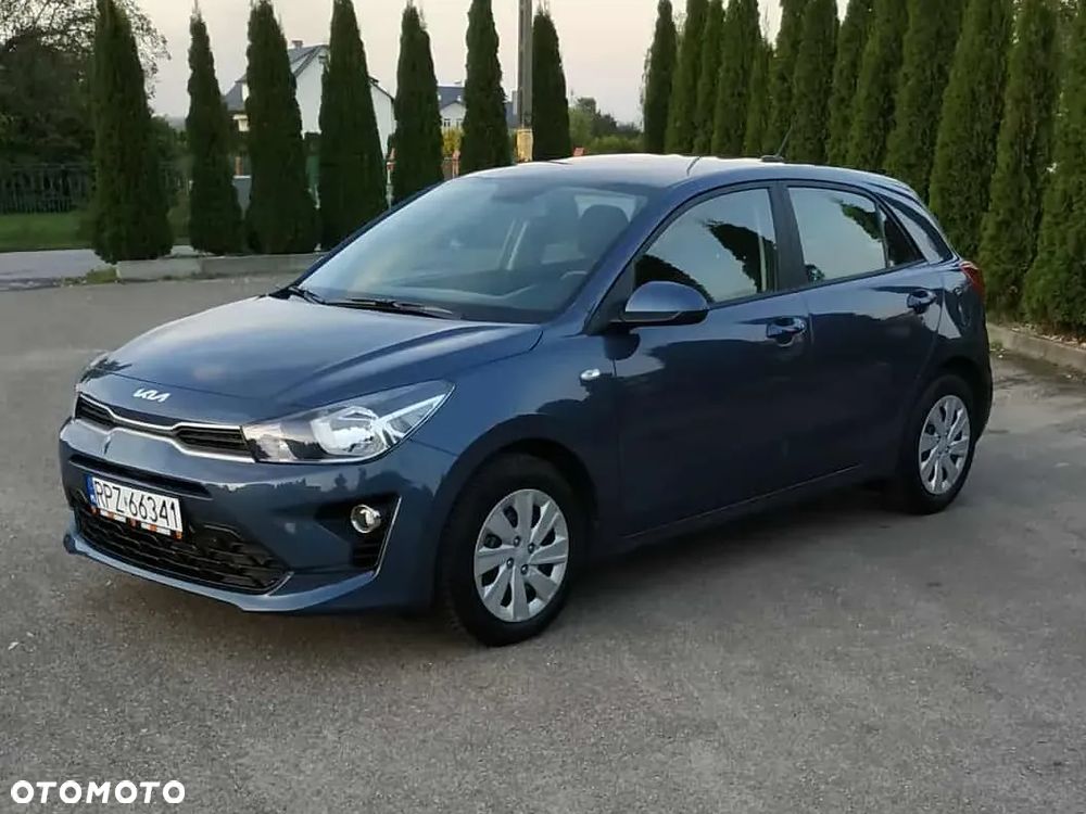 Kia Rio 1.2 L - 3