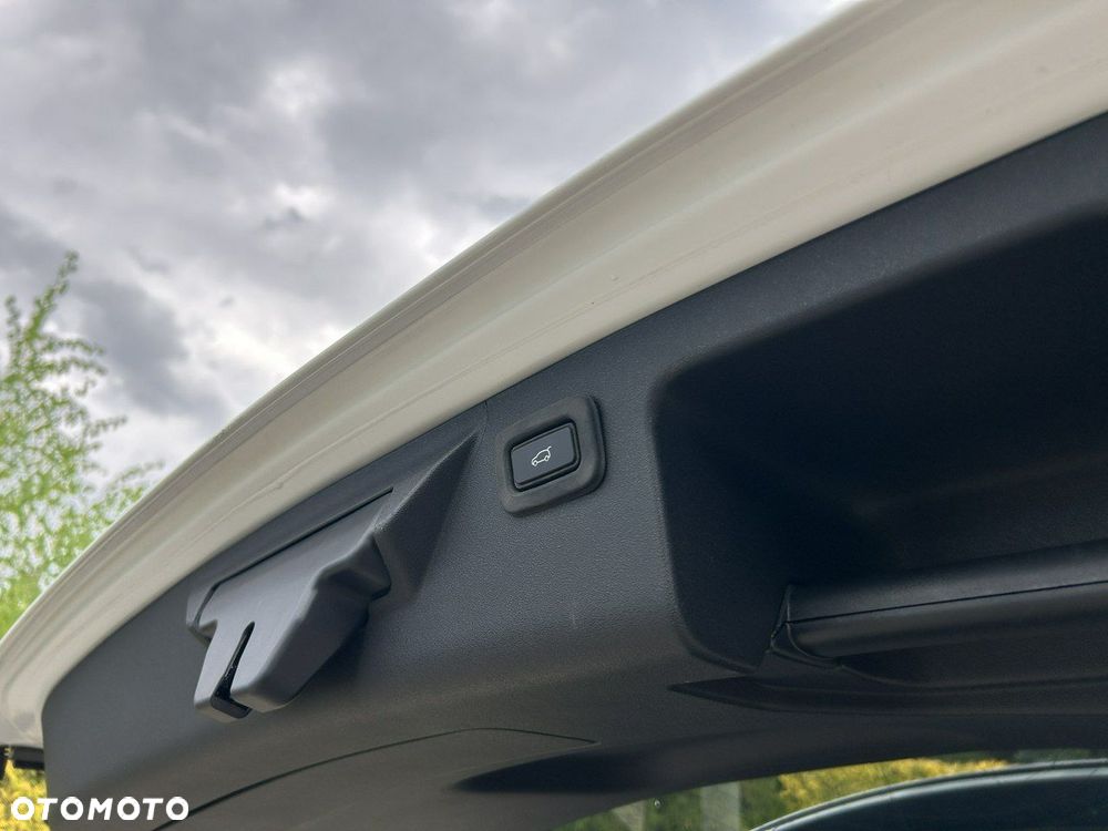 Land Rover Discovery Sport - 32