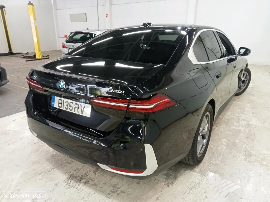 BMW 520 i - 3