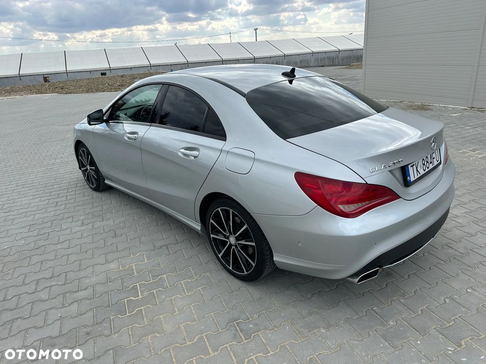 Mercedes-Benz CLA 200 7G-DCT Peak Edition - 10
