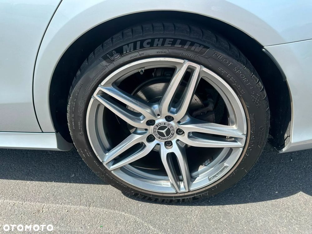 Mercedes-Benz Klasa E - 17