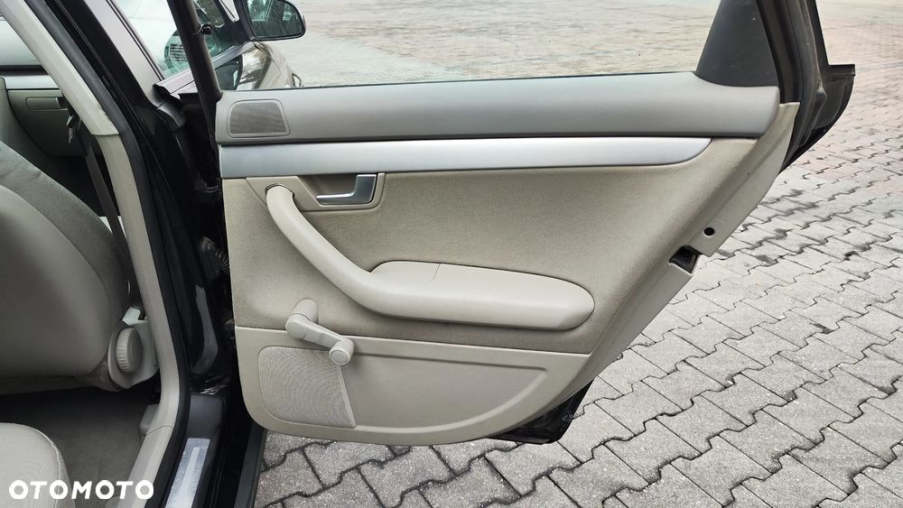 Audi A4 Avant 1.8T - 22