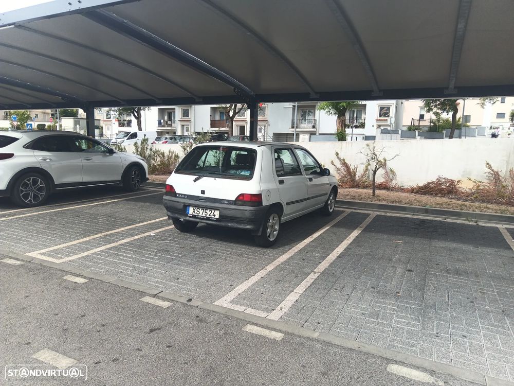 Renault Clio 1.2 RT - 7