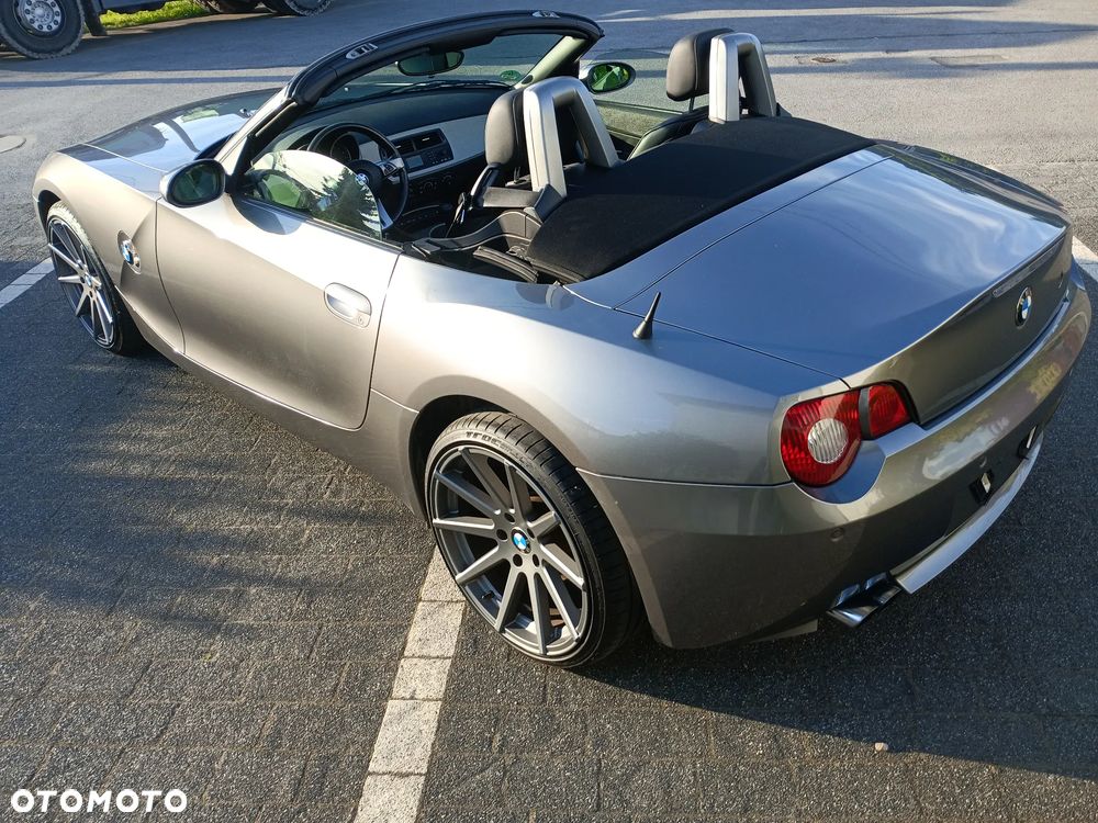 BMW Z4 2.2i - 27