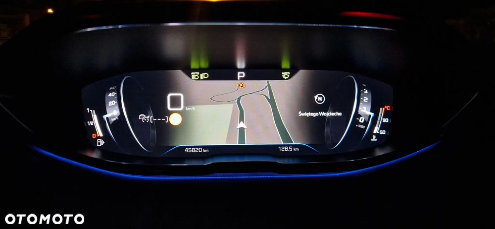 Peugeot 3008 1.2 PureTech Allure Pack S&S EAT8 - 16