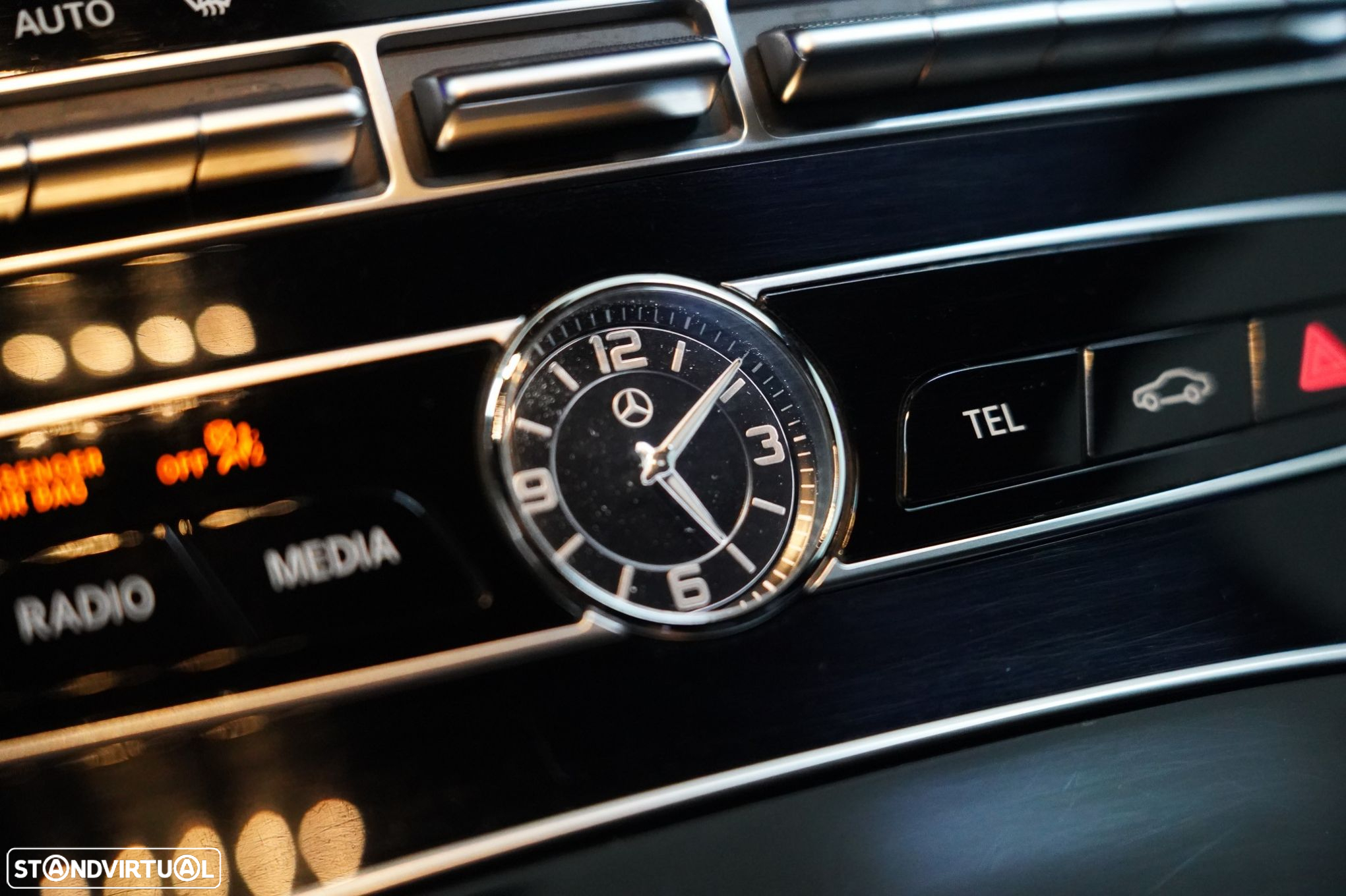 Mercedes-Benz E 220 d AMG Line - 18