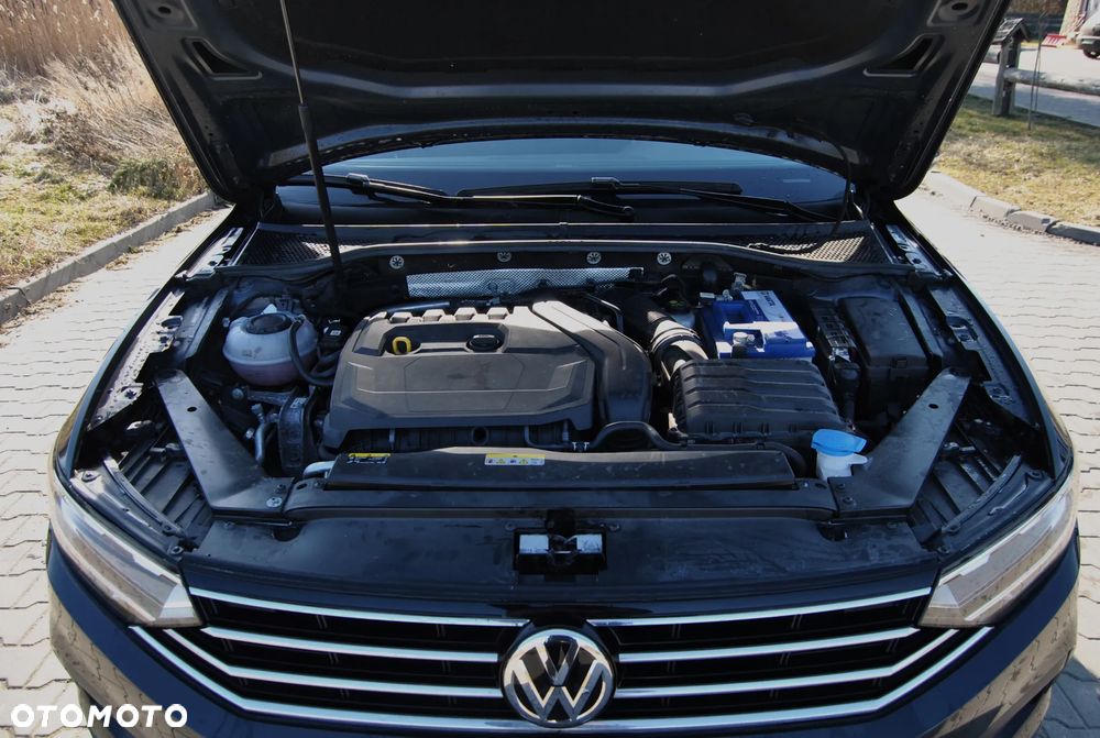 Volkswagen Passat Variant 1.5 TSI OPF DSG Comfortline - 17