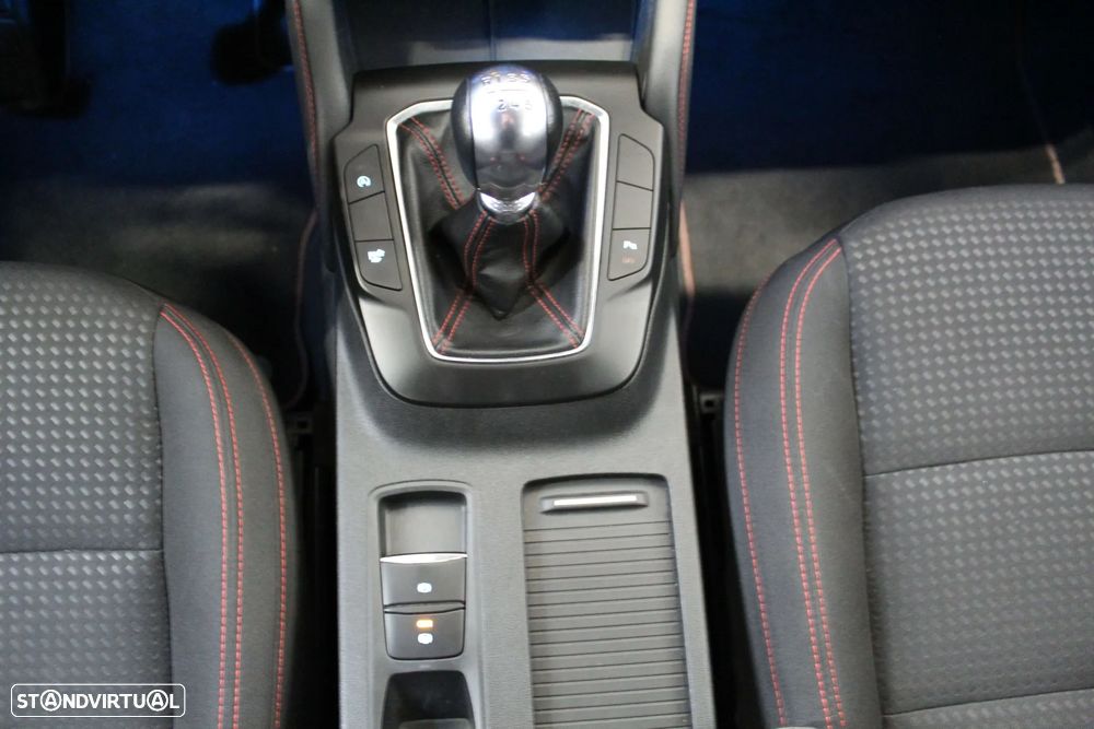 Ford Kuga 1.5 EcoBoost ST-LINE - 16