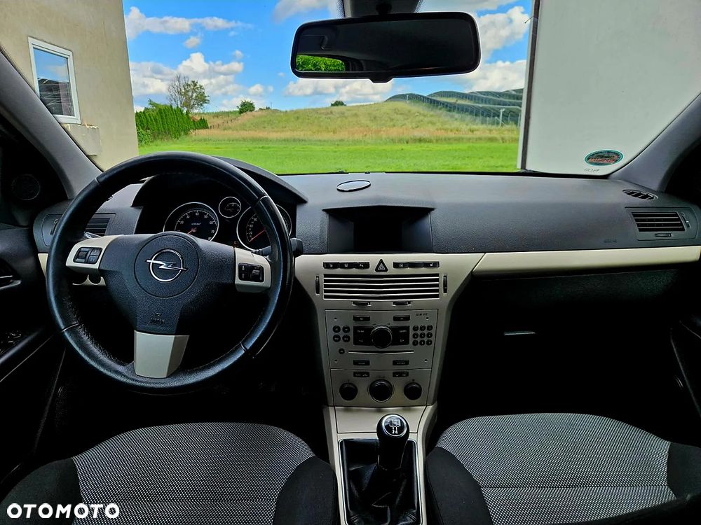 Opel Astra GTC 1.6 Innovation - 6