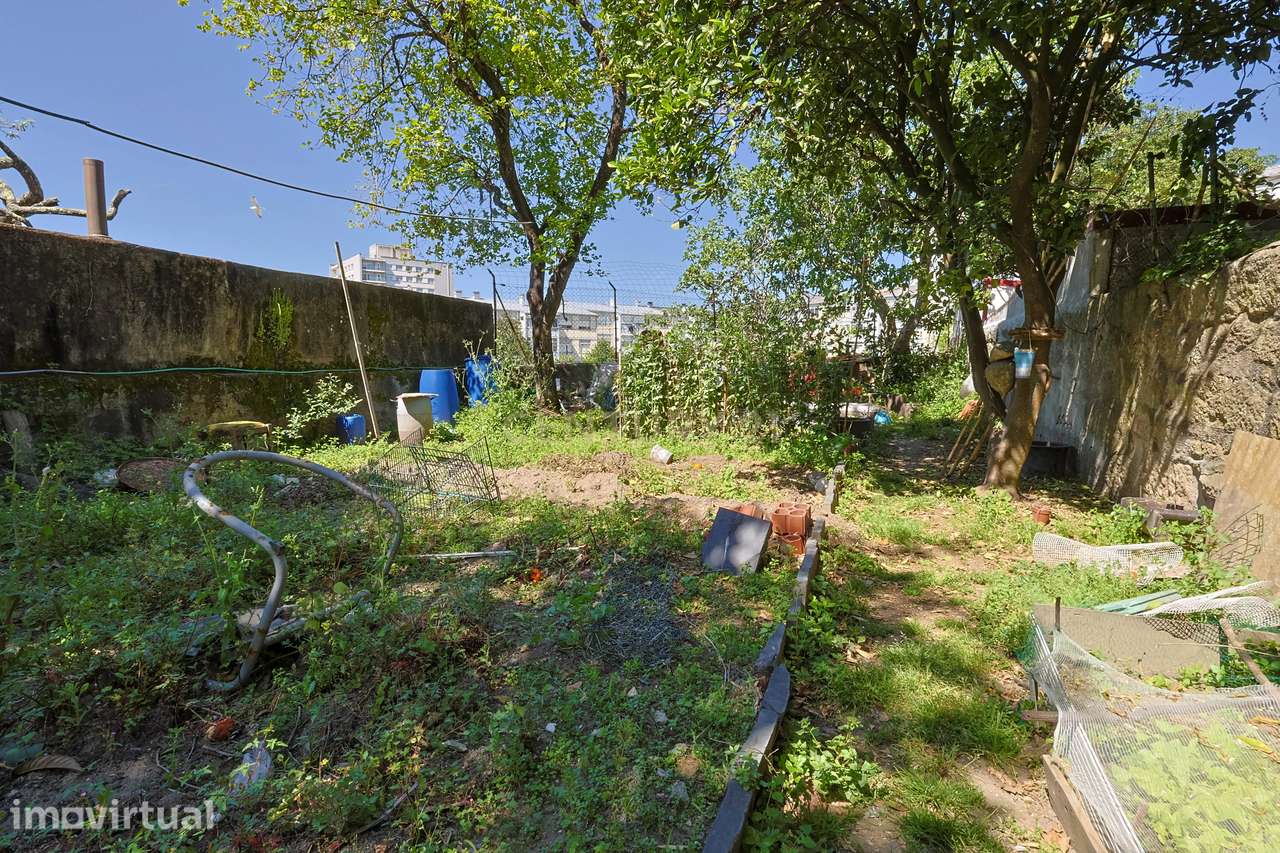 Moradia para reabilitação com projecto ou viabilidade para construção - Grande imagem: 3/28