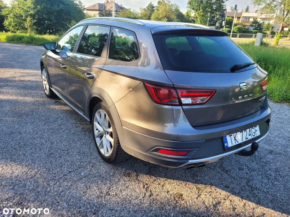 Seat Leon 2.0 TDI DPF Start&Stop DSG XCELLENCE - 14