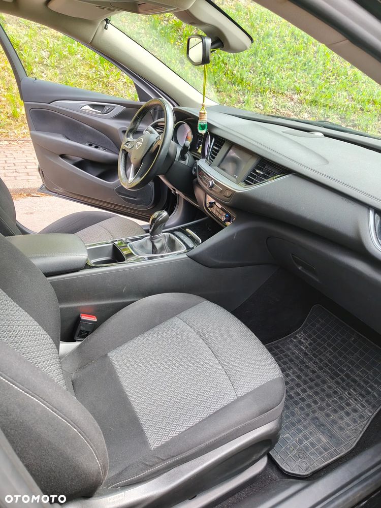Opel Insignia - 10
